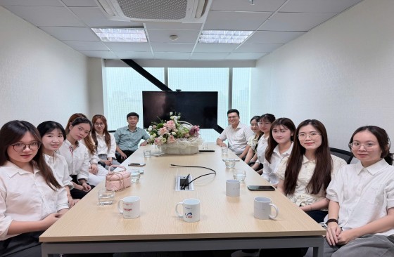 Sinh viên Đại học Thương Mại đến tham quan và thực tập tại Công ty Cổ phần VACOM!
